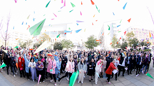 �������ʹ���-׷�󿵽�,����һ������