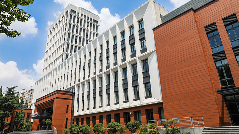 �������ʹ���-׷�󿵽�,����һ������