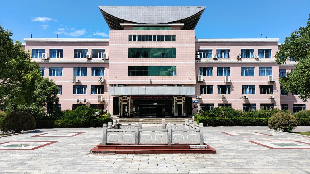 �������ʹ���-׷�󿵽�,����һ������