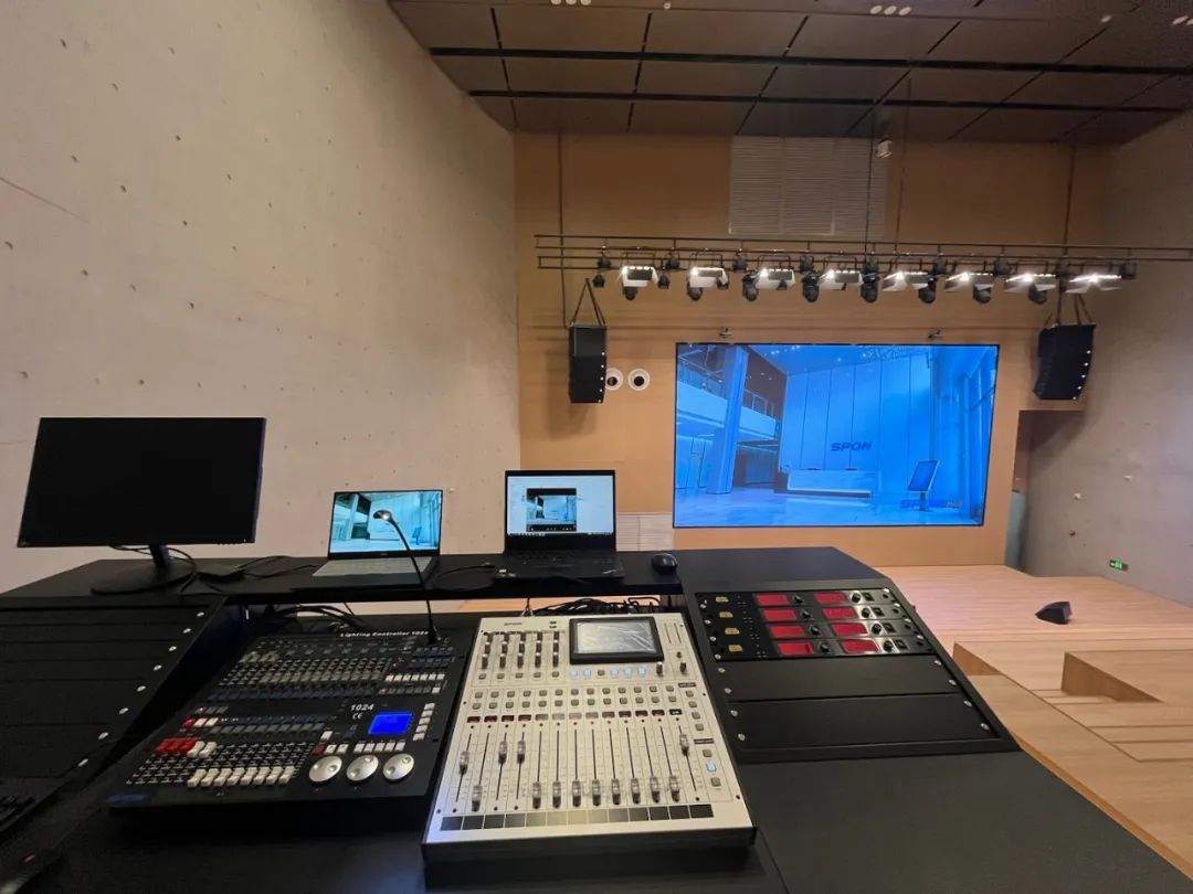 �������ʹ���-׷�󿵽�,����һ������