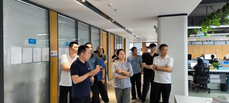 �������ʹ���-׷�󿵽�,����һ������