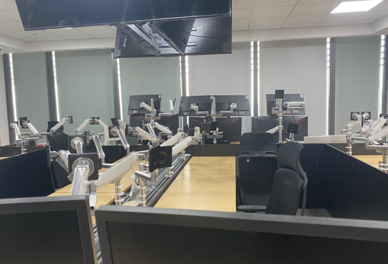 ����ʰ��