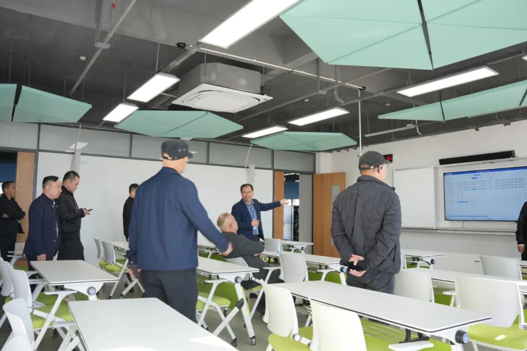 �������ʹ���-׷�󿵽�,����һ������