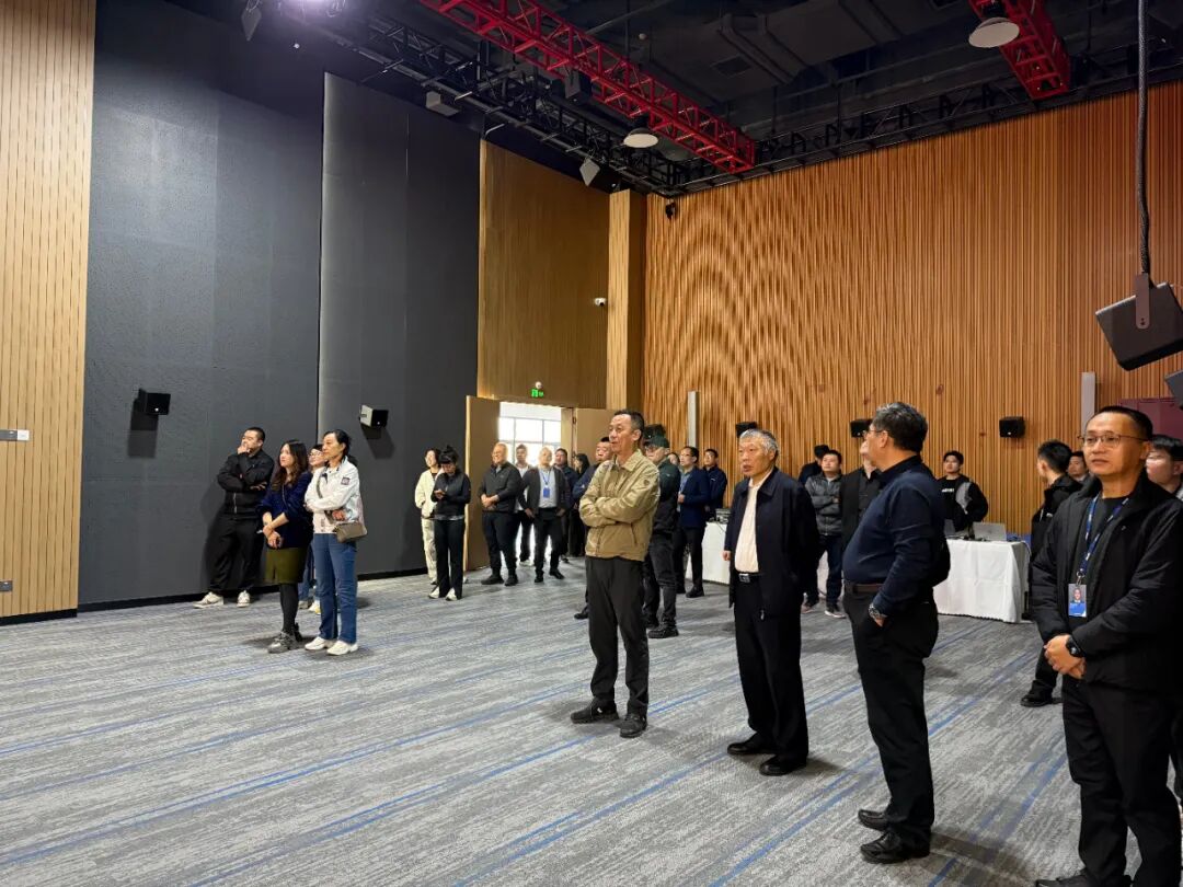 �������ʹ���-׷�󿵽�,����һ������