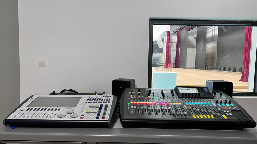 �������ʹ���-׷�󿵽�,����һ������