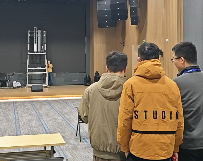 �������ʹ���-׷�󿵽�,����һ������