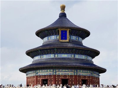 �������ʹ���ͨѶ���ػ��������ñ������������������������и�������ɫ