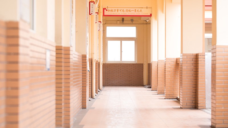 ����ǰ��Сѧ-���ɶ������ʹ����㲥ϵͳ